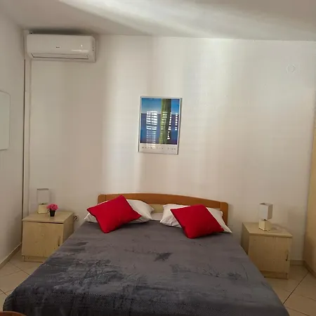 Skor * Stari Grad (Hvar)